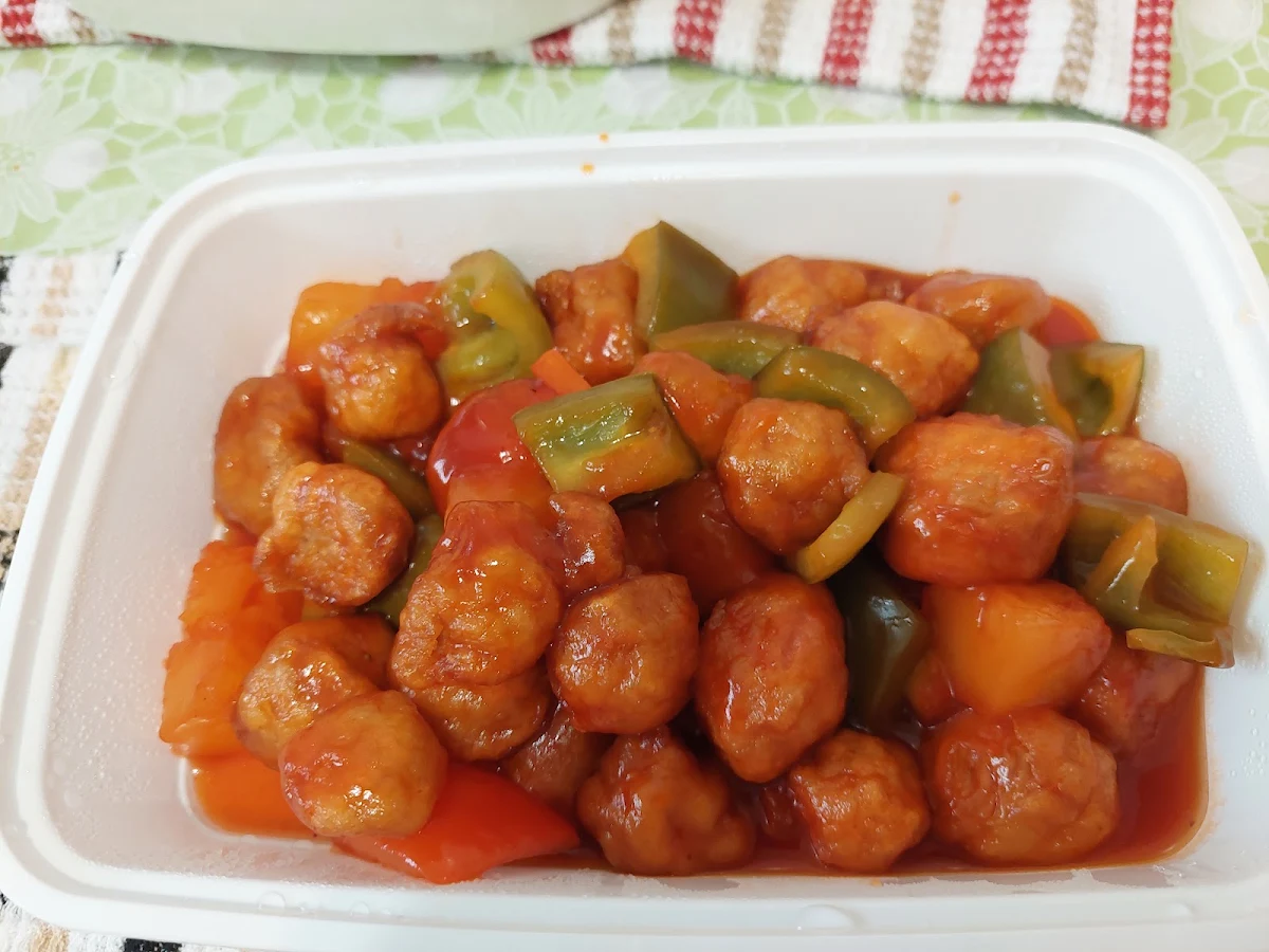 sweet & sour mock chicken 菠蘿咕嚕素雞